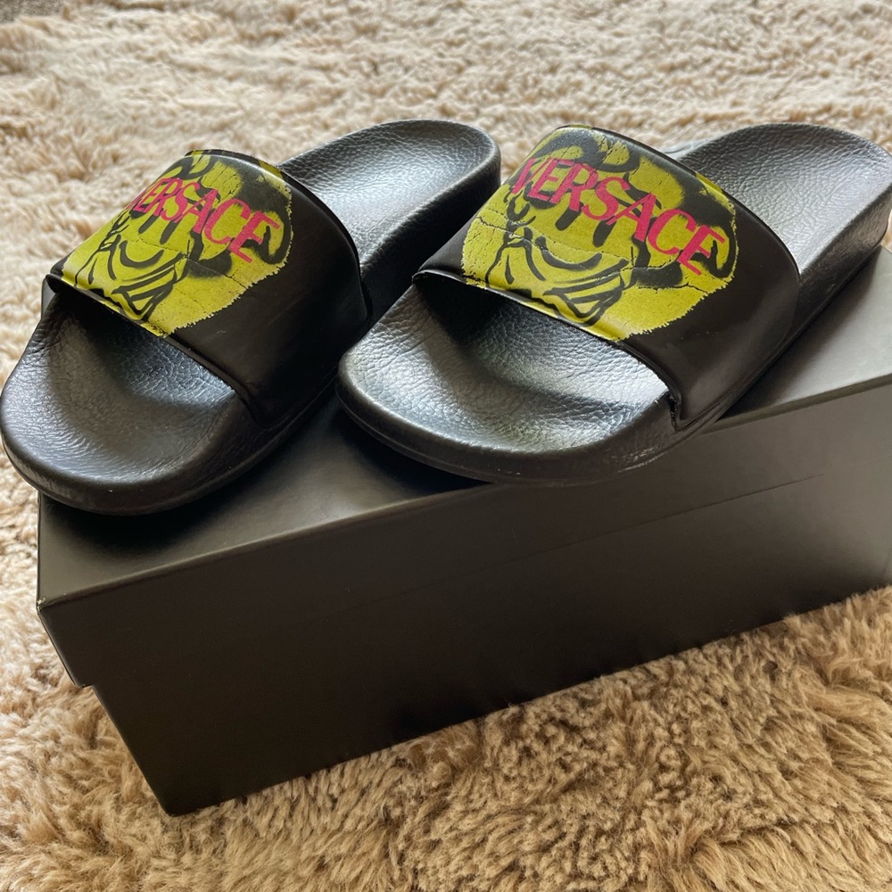 Versace slides